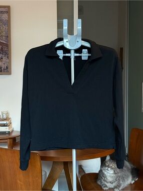 GAP - Black Long-Sleeve Polo Sweatshirt
